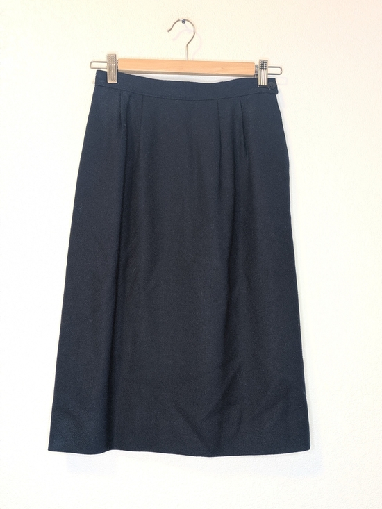 Pendleton Dresses & Skirts - Pendleton Vintage 100% Wool Navy Midi Skirt